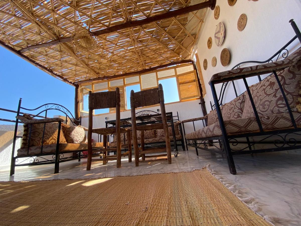 Red Carpet Surf Camp Sea, Mountain & Garden Escape Hotel Tamraght Eksteriør billede